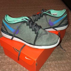 New Nike lunarlon training shoes size 10.5